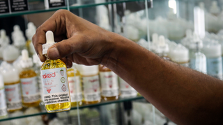 Massachusetts Gov. Charlie Baker Orders 4-Month Ban on Sale of All (Yes, All) Vaping Products